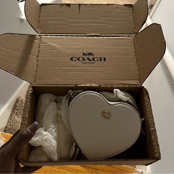 COACH | Heart Crossbody Bag - Picture 3 of 3